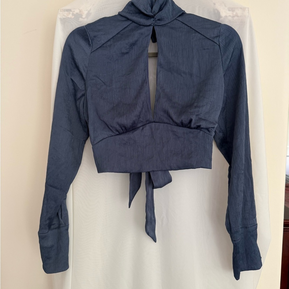 Loved Blue Life Dusty Blue Keyhole Neely Blouse Size Small - Picture 6 of 7